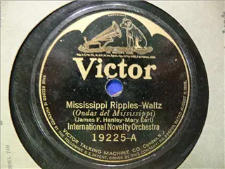 small_victor 19225 a.webp